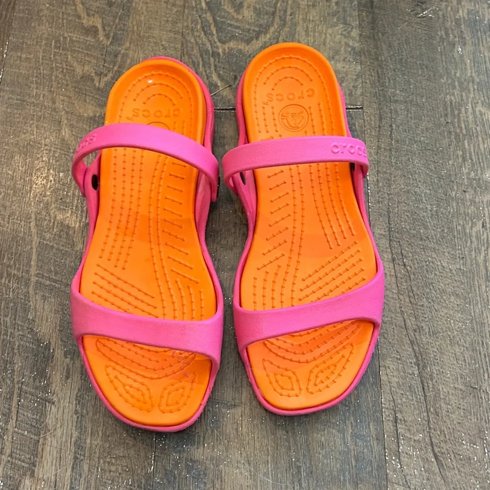 Crocs Cleo‎ Sandals Two Strap Slip On Slides Flipflop Sandals Women's Sz 11 Pink - Picture 2 of 7